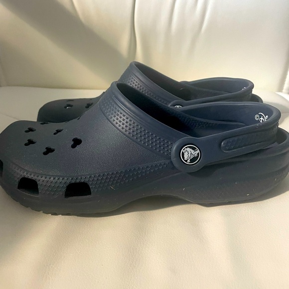 Walt Disney Crocs Size 9 - Picture 1 of 4